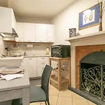 Apartment A Due Passi Dal