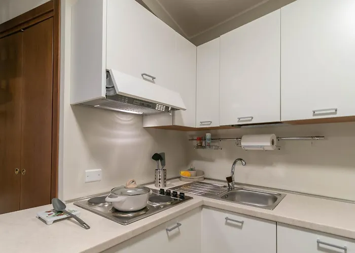 A Due Passi Dal Tremezzo